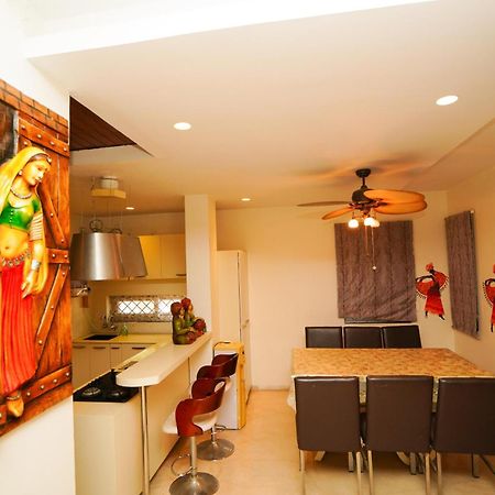 Golden Villa - Duplex House With Private Theater - Near To Alipiri And Bhudevi Ttd Ticket Counter And Kapilateertham ティルパティ エクステリア 写真