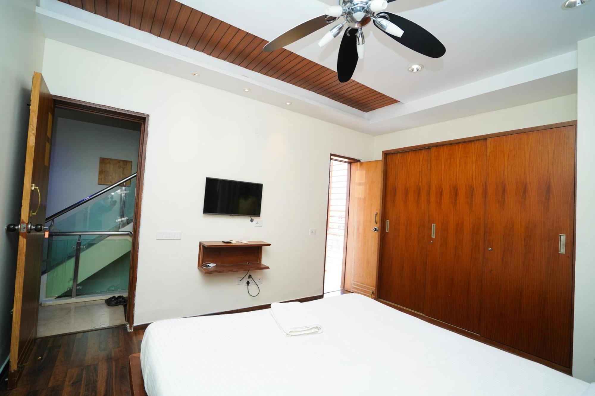 Golden Villa - Duplex House With Private Theater - Near To Alipiri And Bhudevi Ttd Ticket Counter And Kapilateertham ティルパティ エクステリア 写真