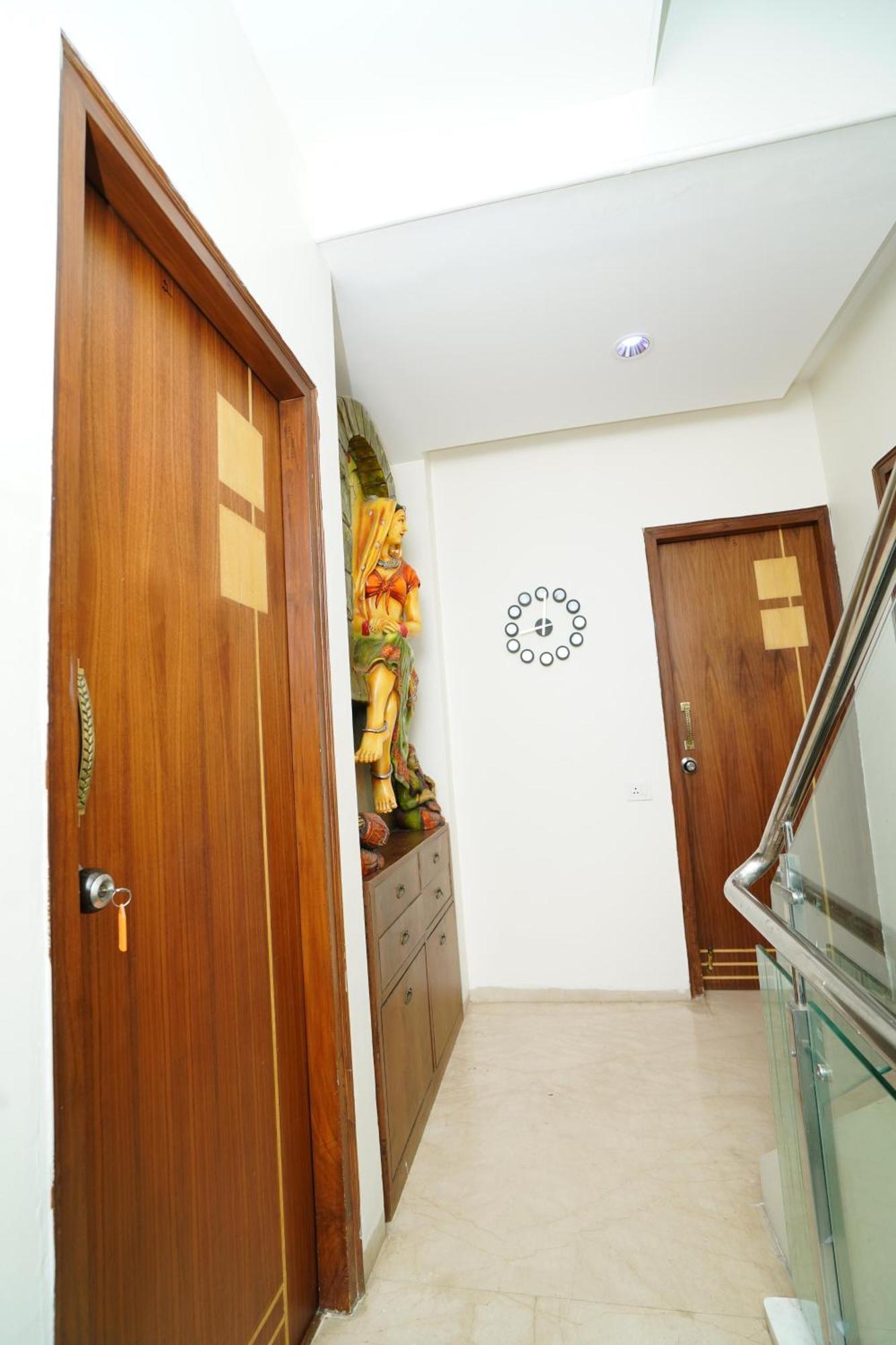 Golden Villa - Duplex House With Private Theater - Near To Alipiri And Bhudevi Ttd Ticket Counter And Kapilateertham ティルパティ エクステリア 写真