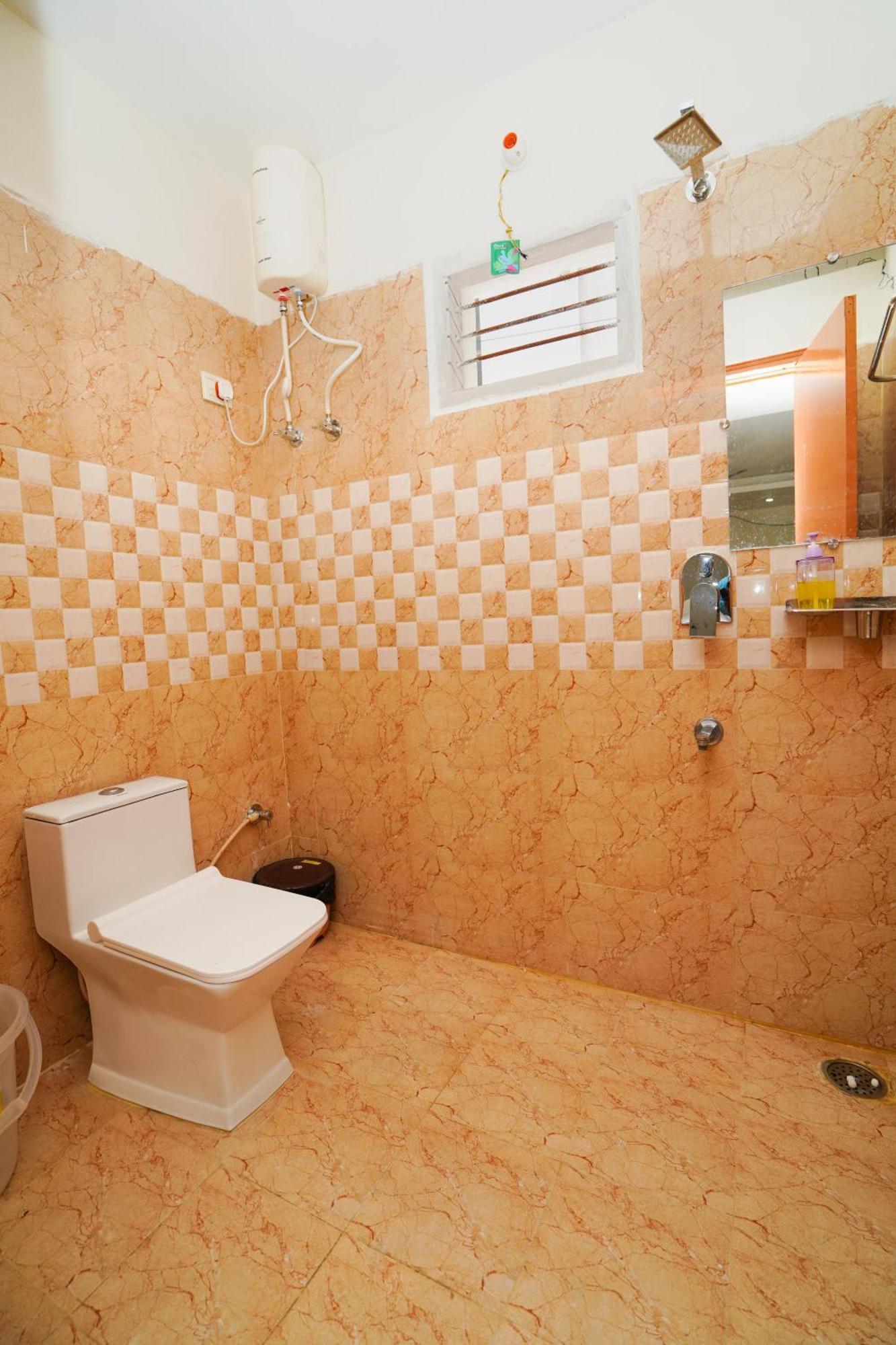 Golden Villa - Duplex House With Private Theater - Near To Alipiri And Bhudevi Ttd Ticket Counter And Kapilateertham ティルパティ エクステリア 写真