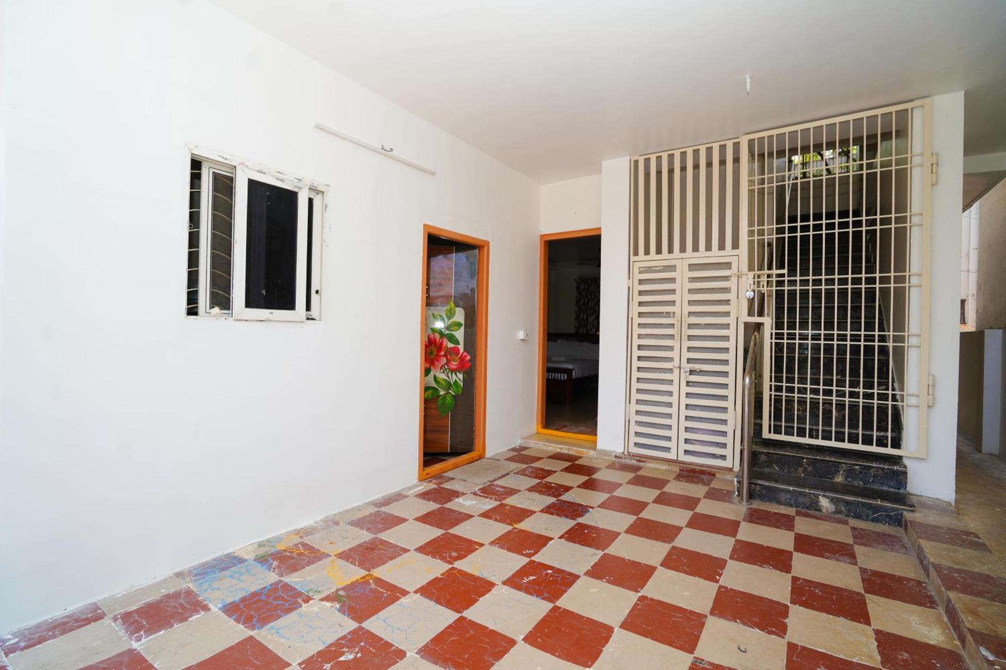 Golden Villa - Duplex House With Private Theater - Near To Alipiri And Bhudevi Ttd Ticket Counter And Kapilateertham ティルパティ エクステリア 写真