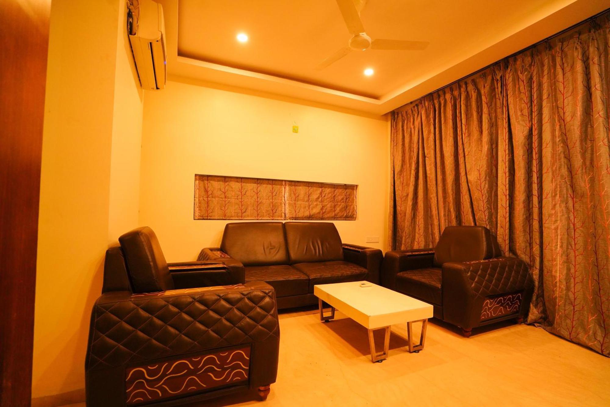 Golden Villa - Duplex House With Private Theater - Near To Alipiri And Bhudevi Ttd Ticket Counter And Kapilateertham ティルパティ エクステリア 写真